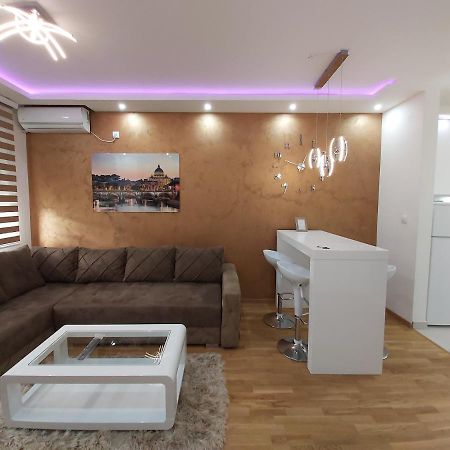 Apartman Elegance Free Garage Apartment Novi Sad Luaran gambar