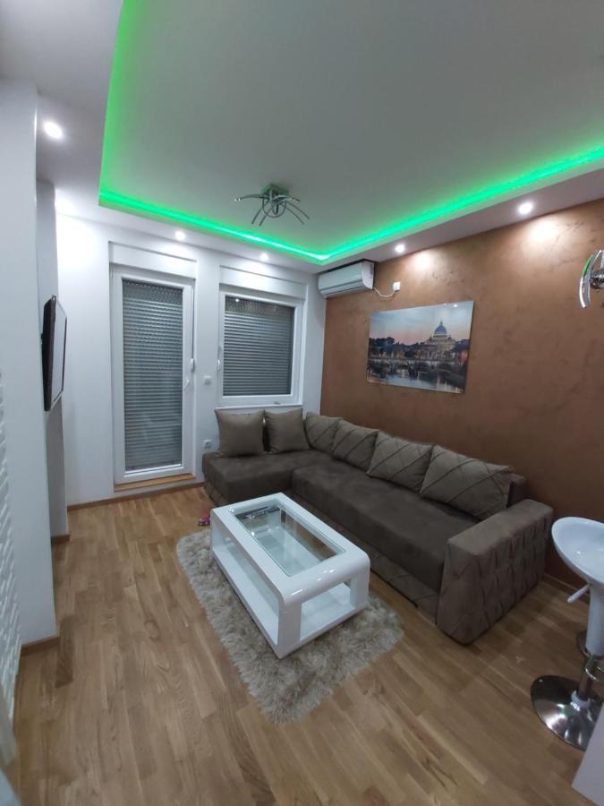 Apartman Elegance Free Garage Apartment Novi Sad Luaran gambar